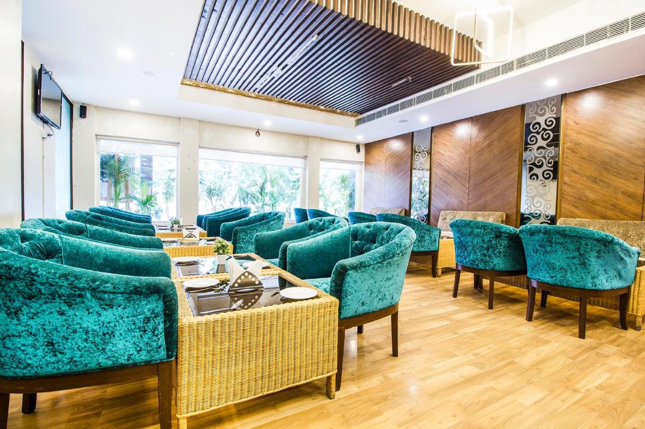 Fabhotel Le Monarque Chandīgarh Esterno foto